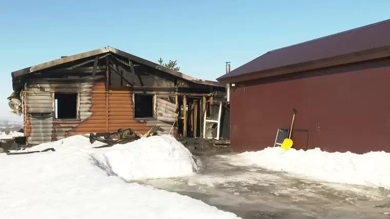 Названа предварительная причина пожара в жилом доме в Нижнекамском районе