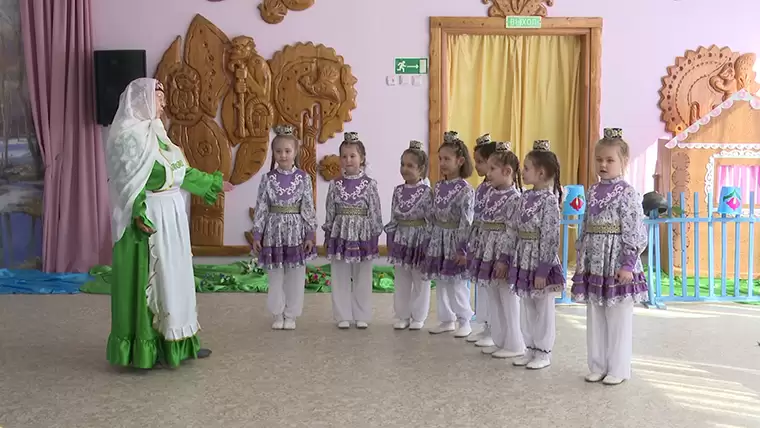 С традициями татарского народа познакомили юных нижнекамцев на празднике «Гусиное перо»