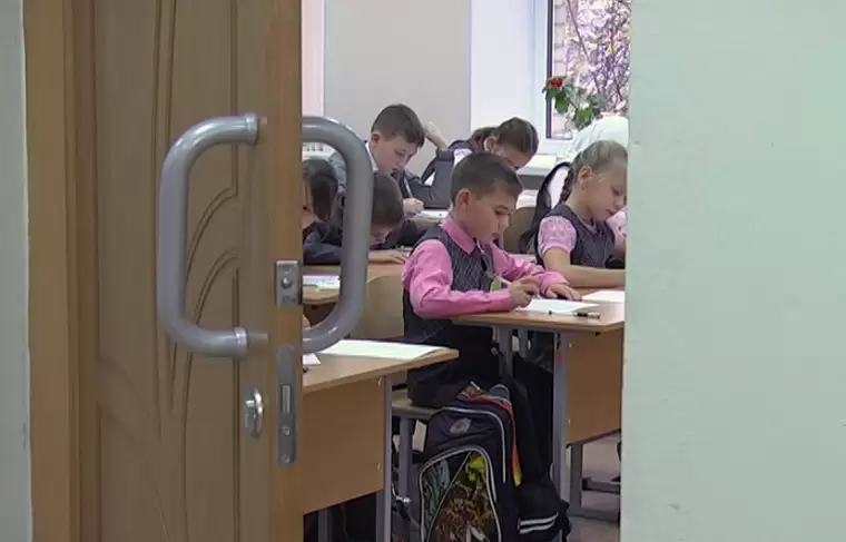 Министр образования РТ призвал Нижнекамск подтянуть преподавание татарского языка в школах