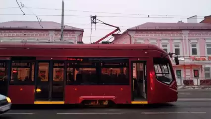 В Казани из-за искры загорелась крыша трамвая