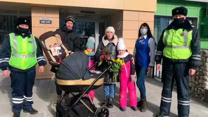 В Казани благодаря автоинспекторам рожающая женщина успела добраться до больницы