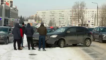 Житель Нижнекамска получил травмы после жёсткой аварии у «Барсов»