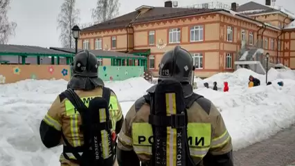 В Татарстане эвакуировали 220 детей из детского сада