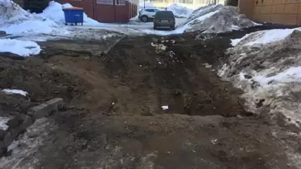 «Ни пройти, ни проехать»: нижнекамцы просят восстановить дорогу во дворе после ремонта - НТР 24