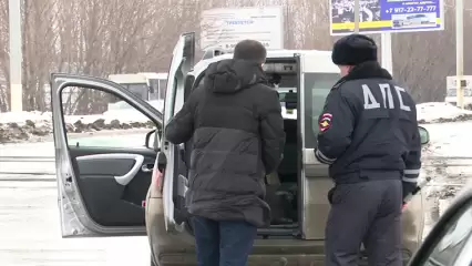 Сотрудники ГИБДД Нижнекамска усилили проверки такси после смертельного ДТП на трассе в Татарстане