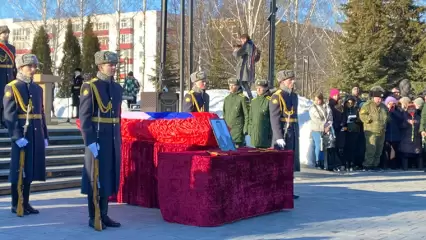 В Нижнекамске началась церемония прощания с Ильнуром Сибгатуллиным - НТР 24