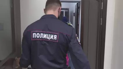 В Татарстане мужчина ударил полицейского головой в грудь