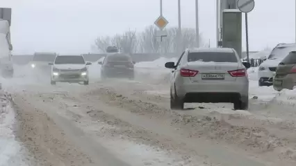 В Татарстане из-за метели на трассе М5 введено ограничение движения