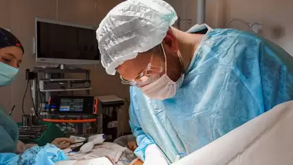 Челнинские врачи удалили нижнекамке опухоль размером с футбольный мяч