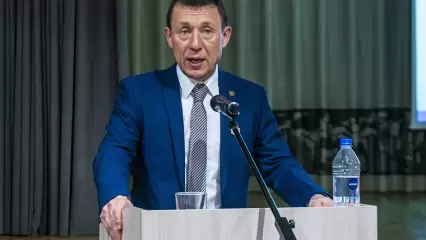 Автобусы, парковка и алкомаркеты: жители новых микрорайонов Нижнекамска перечислили свои проблемы Муллину - НТР 24