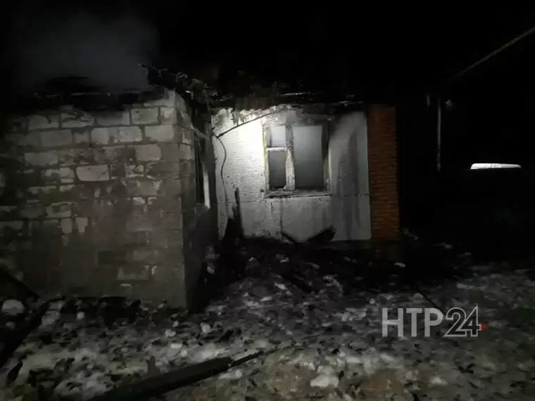 В пожаре под Нижнекамском погибли женщина и мужчина