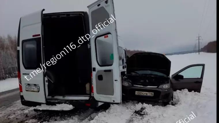 В Татарстане произошло смертельное ДТП с вахтовым автобусом