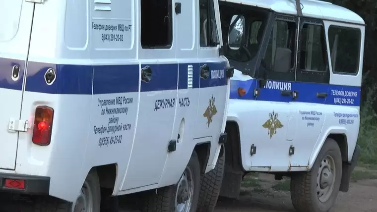 Один человек погиб, двое получили ранения при обстреле машины в Лаишевском районе Татарстана