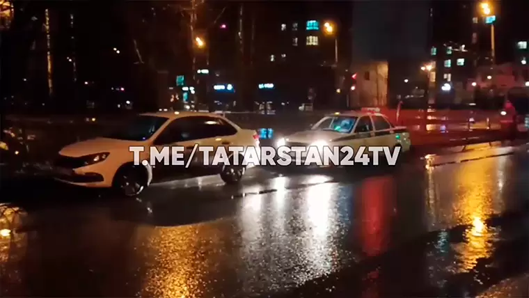 В Казани водитель «Гранты» не заметил пешеходов из-за плохого освещения