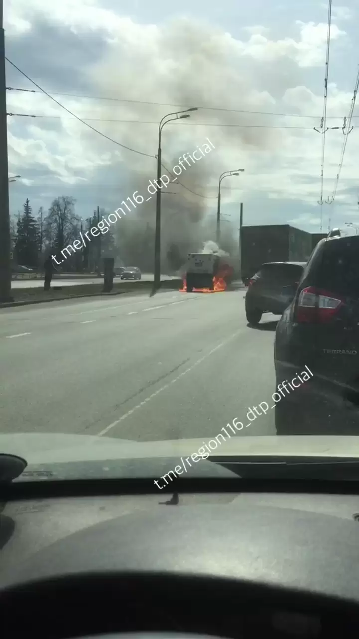 В Казани на ходу загорелся автомобиль