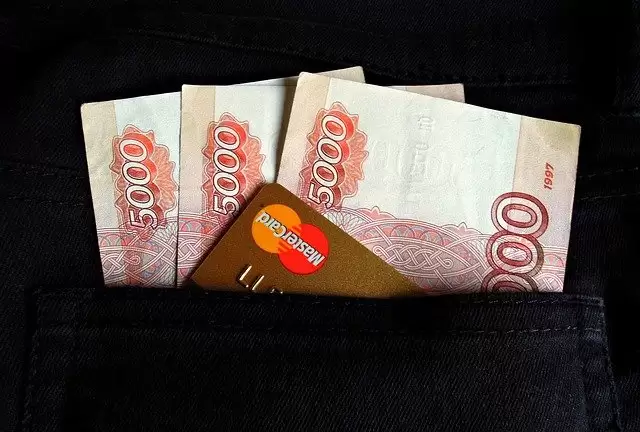 Почти за месяц мошенники списали с карты нижнекамки более полумиллиона рублей