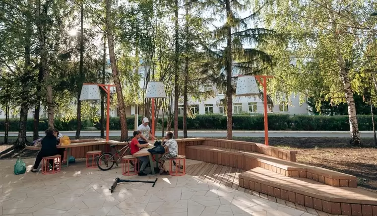 В Татарстане подростки от 14 лет могут выбрать дворы и парки, которые благоустроят в 2023 году