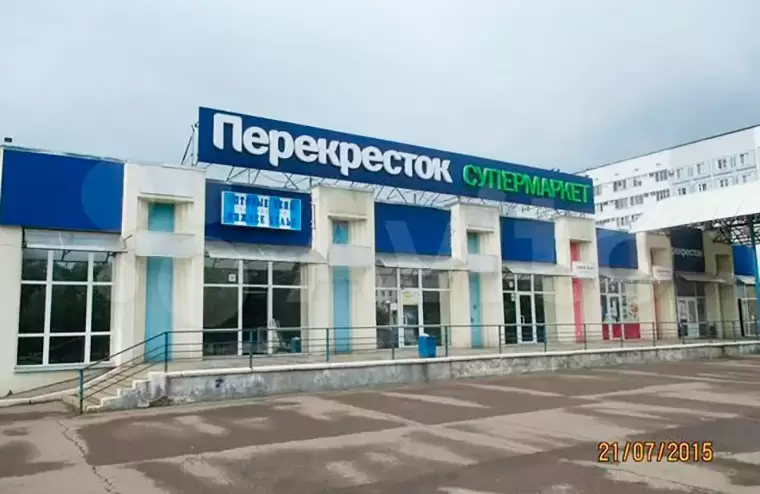 В Нижнекамске продается здание «Перекрёстка» пр. Вахитова