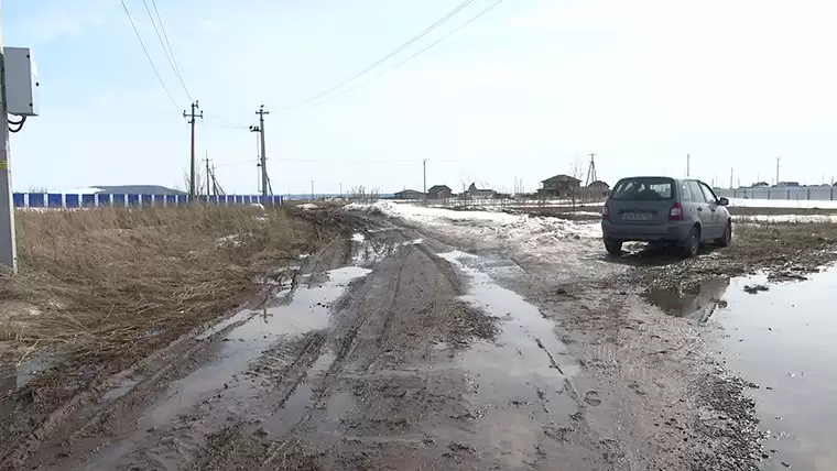 На протяжении 10 лет жители посёлка Борок Нижнекамского района просят проложить дорогу