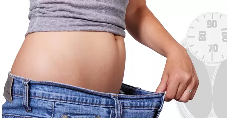 Гастроэнтеролог предупредила об опасной болезни, возникающей при резком похудении