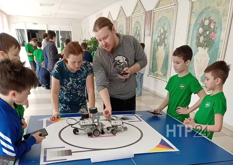 В Нижнекамске провели соревнования по робототехнике в честь 1100-летия принятия ислама Волжской Булгарией