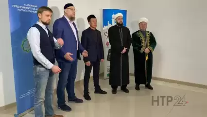 Большая делегация во главе муфтием Татарстана посетила Нижнекамск 