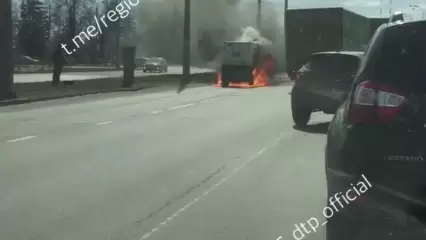 В Казани на ходу загорелся автомобиль