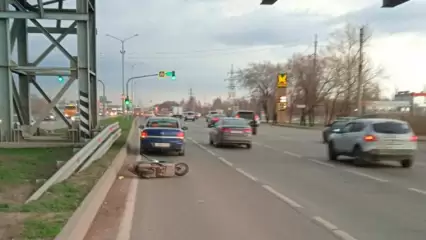 В Челнах иномарка сбила пенсионерку на скутере