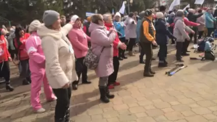 Жители Нижнекамска приняли участие в акции «10 тысяч шагов»