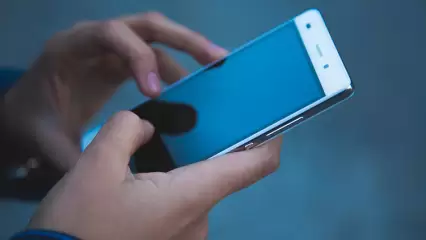 Молодой нижнекамец «закинул» 10 тыс. рублей на телефон мошеннику, который прикинулся работодателем - НТР 24