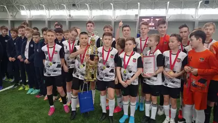 Нижнекамский «Нефтехимик» стал победителем футбольного турнира памяти Болодурина