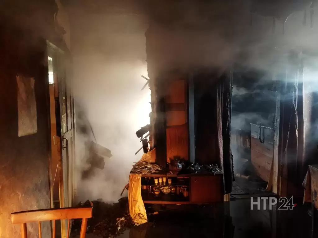 55-летний мужчина погиб при пожаре в частном доме в Казани