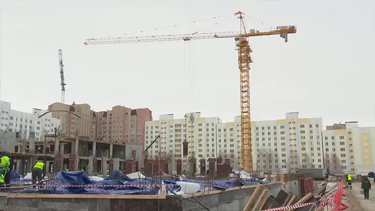 В Татарстане 19-летний строитель сорвался с десятого этажа и погиб