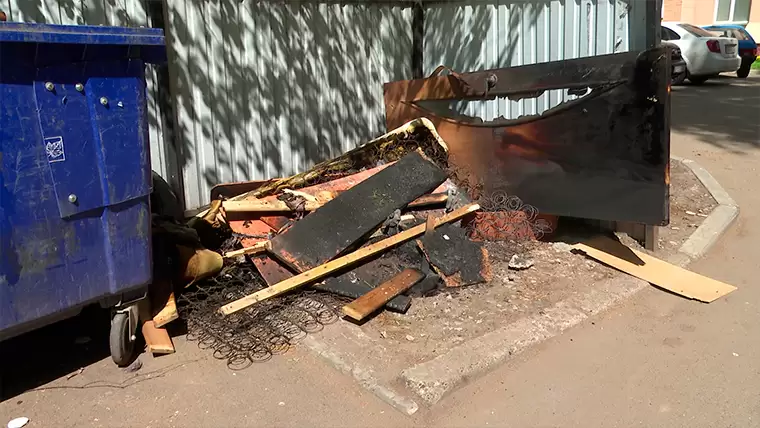Соседи рассказали о мужчине, который чуть было не сгорел в своей квартире в Нижнекамске