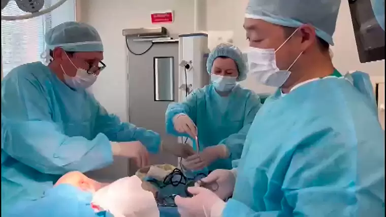 В Казани впервые прооперировали девочку методом артроскопии