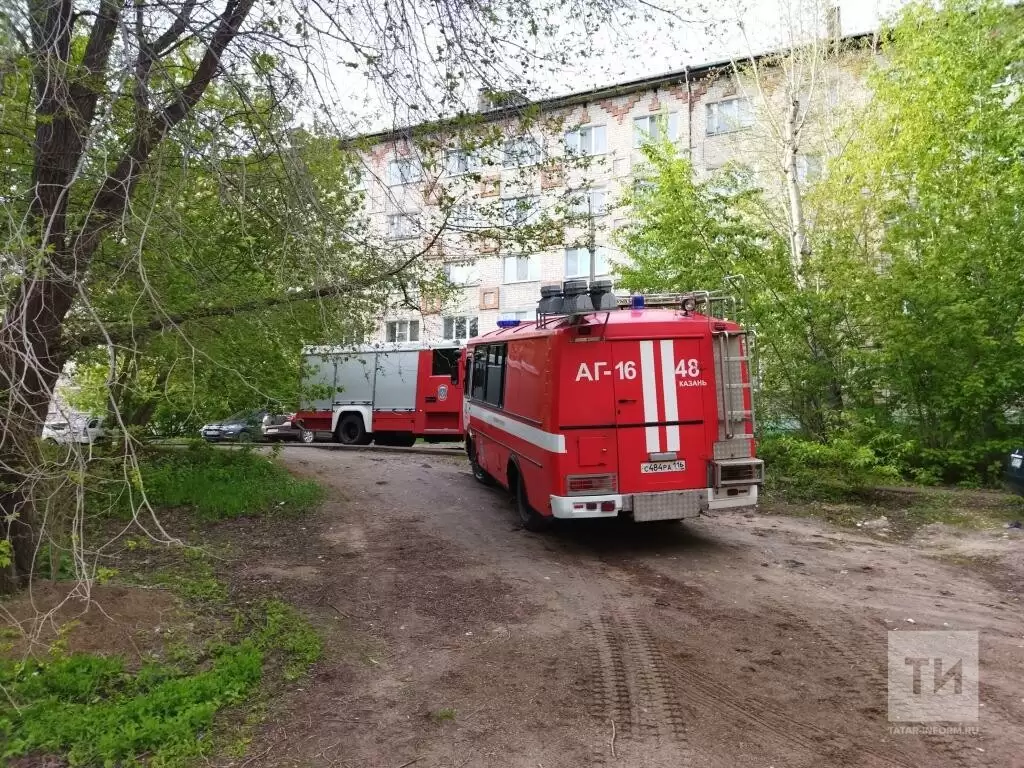 В Татарстане неизвестный поджег квартиру – эвакуированы пять человек