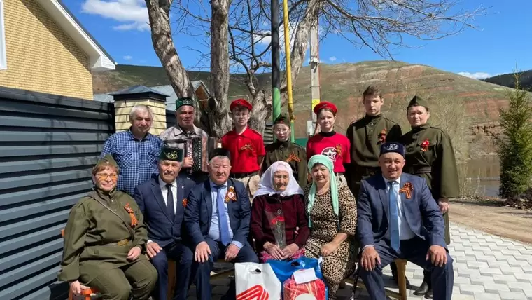В Нижнекамском районе поздравили ветеранов Великой Отечественной войны