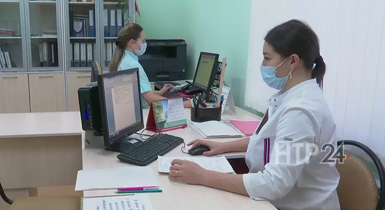 Названа средняя зарплата медсестры в Нижнекамске