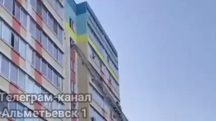 В Альметьевске в результате падения с 9 этажа погиб ребёнок