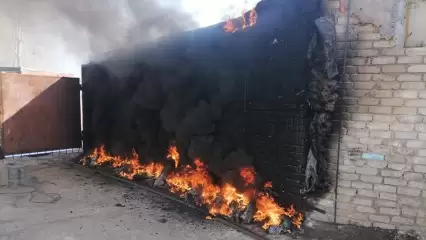 Житель Нижнекамска устроил пожар в своём гараже, когда утеплял стену - НТР 24