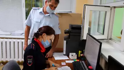 В Нижнекамске из-за ремонта в регистрационном отделении ГИБДД изменилось место приема документов