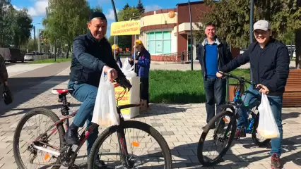 Руководитель исполкома Нижнекамского района приехал на работу на велосипеде