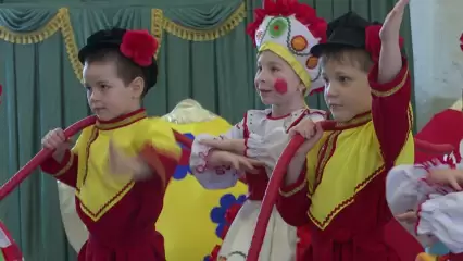 Юные нижнекамцы продемонстрировали традиции разных народов Татарстана