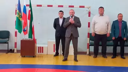 В Нижнекамске провели соревнования по борьбе среди школьников к 1100-летию принятия ислама Волжской Булгарией