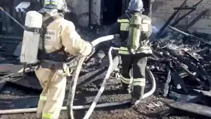 В Татарстане при пожаре в частном доме погибли две женщины