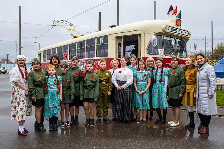 В Нижнекамске в преддверии Дня Победы проехал праздничный трамвай