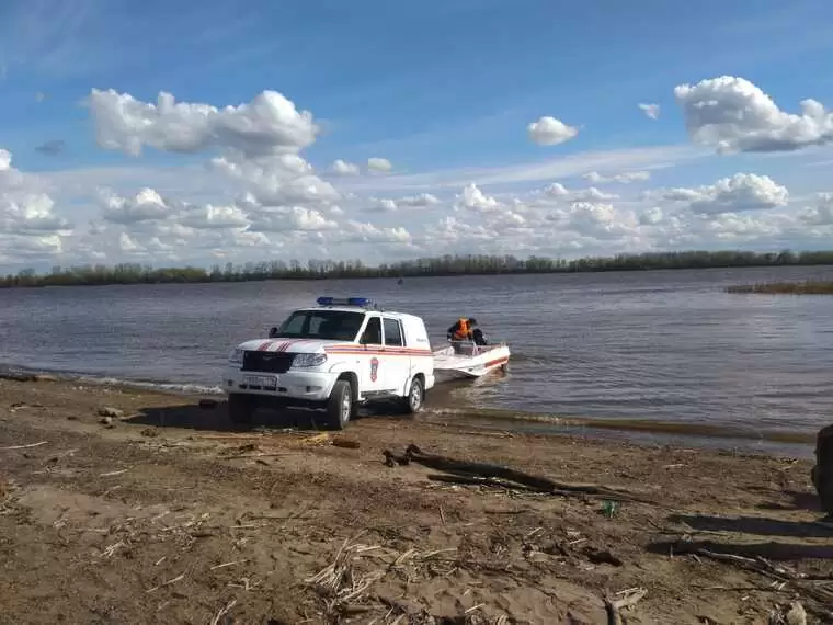 В Татарстане на Каме вторые сутки ищут утонувшего мужчину