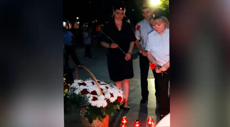Нижнекамские полицейские в канун Дня памяти и скорби приняли участие в акции МВД России «Свеча памяти»