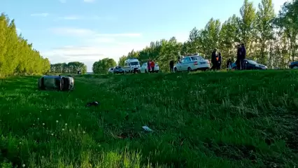 В Татарстане мужчина умер, вылетев на автомобиле в кювет - НТР 24