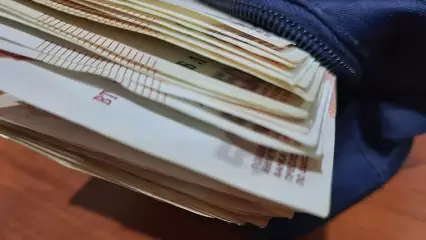 Житель Нижнекамска, сам того не желая, потратил на «девушку по вызову» 295 тысяч рублей